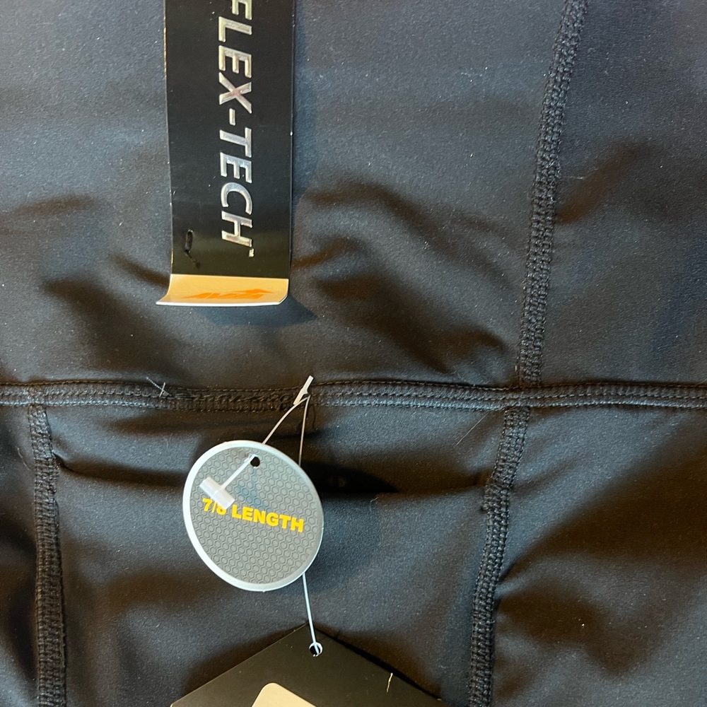 Avia exercise 7/8 length pants. Nwt